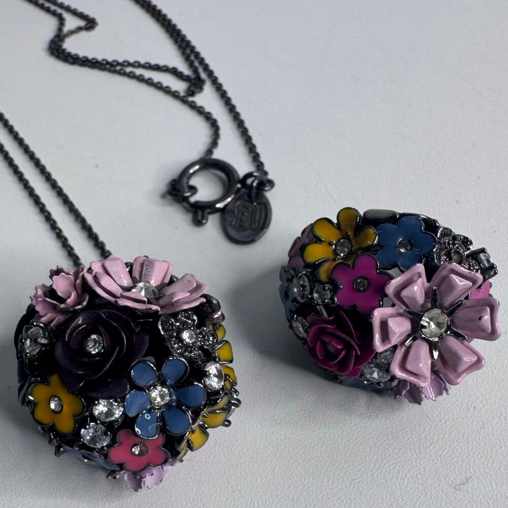 Vintage  Y2K Juicy Couture Flower Ring & Matching Statement Necklace Whimsical